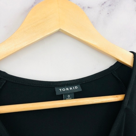 E020 Torrid Lace Sleeve Studio Knit Babydoll Top Black - Picture 4 of 6